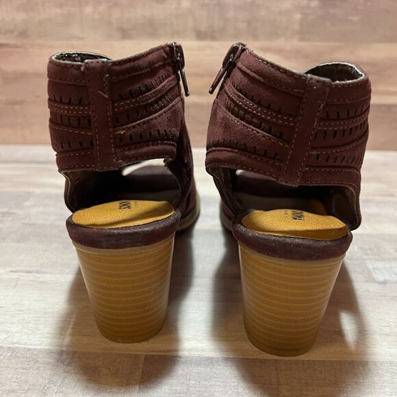 Sonoma Chic Stylish Burgundy Peep Toe Ankle Boots with Block Heel 6.5M Textile - Picture 9 of 11